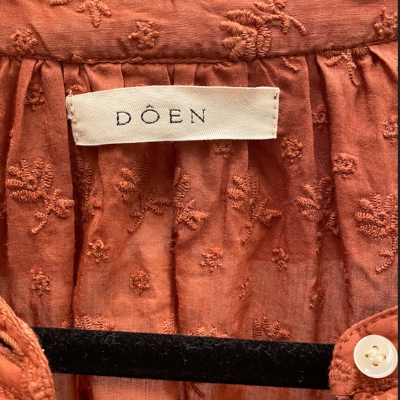 Doen Rust Blouse with Ruffled Collar - Picture 4 of 6